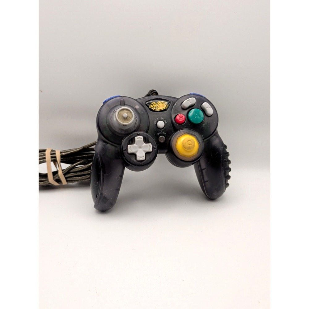 Mad Catz Wired Controller for Nintendo GameCube Ergonomic 5-9ft Cable
